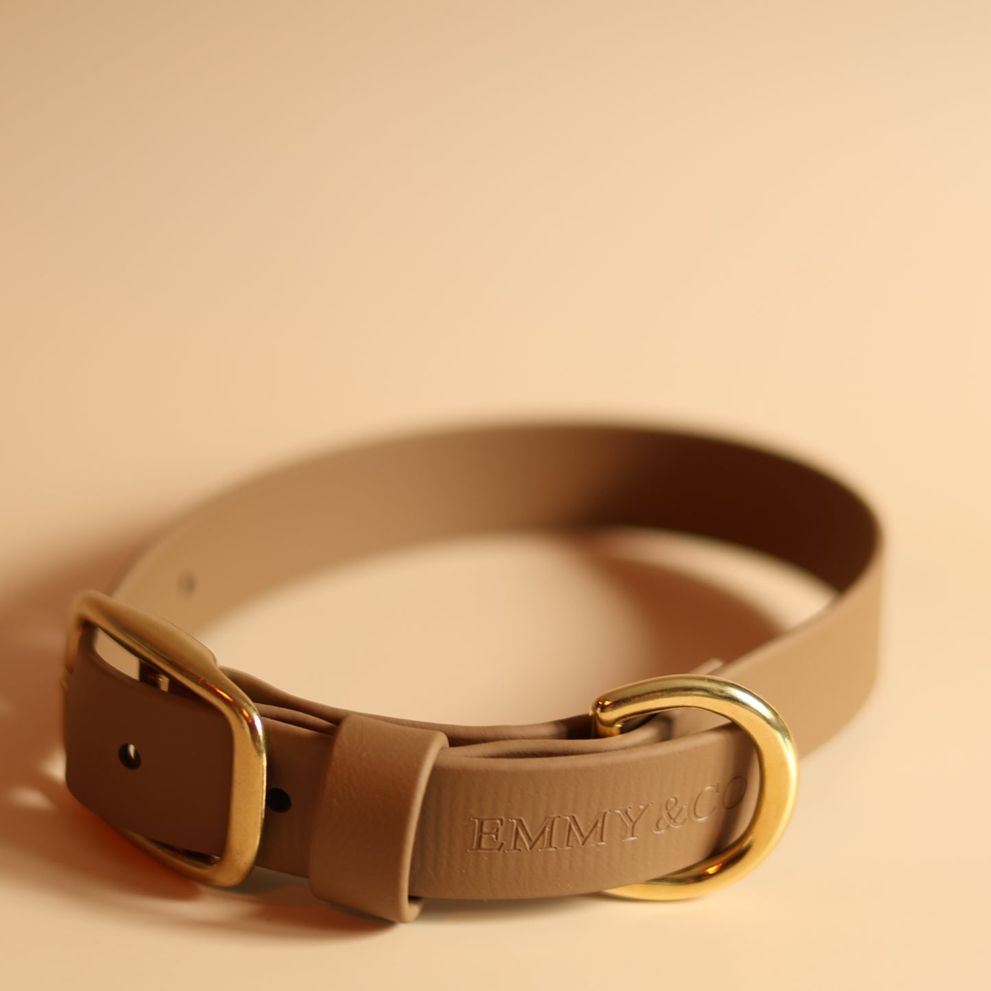 Cayote Brown Classic Collar